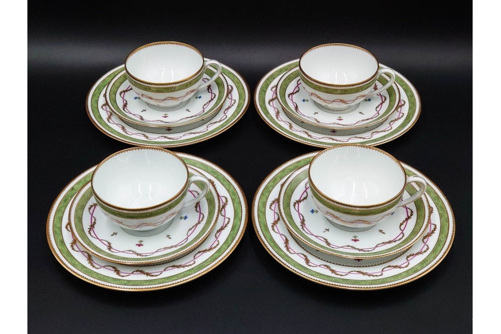 フランス　LIMOGES(リモージュ)　HAVILAND(アビランド)　Vieux Paris(ヴューパリ)　小花とリースが上品なトリオ4客セット　(R-085312)