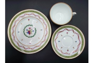 フランス　LIMOGES(リモージュ)　HAVILAND(アビランド)　Vieux Paris(ヴューパリ)　小花とリースが上品なトリオ4客セット　(R-085313)