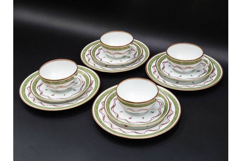 フランス　LIMOGES(リモージュ)　HAVILAND(アビランド)　Vieux Paris(ヴューパリ)　小花とリースが上品なトリオ4客セット　(R-085313)