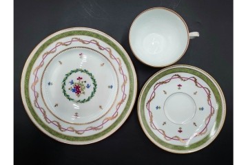 フランス　LIMOGES(リモージュ)　HAVILAND(アビランド)　Vieux Paris(ヴューパリ)　小花とリースが上品なトリオ4客セット　(R-085313)