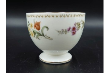 イギリス　WEDGWOOD(ウェッジウッド)　ミラベル　可憐な花模様が食卓を彩るトリオ4客セット　(R-085314)