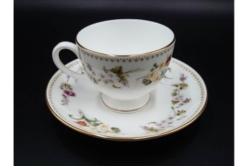 イギリス　WEDGWOOD(ウェッジウッド)　ミラベル　可憐な花模様が食卓を彩るトリオ4客セット　(R-085314)