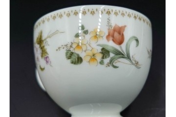 イギリス　WEDGWOOD(ウェッジウッド)　ミラベル　可憐な花模様が食卓を彩るトリオ4客セット　(R-085314)