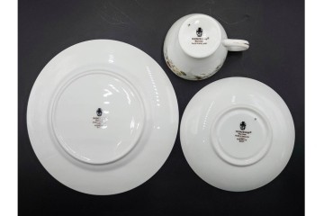 イギリス　WEDGWOOD(ウェッジウッド)　ミラベル　可憐な花模様が食卓を彩るトリオ4客セット　(R-085314)
