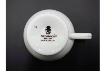 イギリス　WEDGWOOD(ウェッジウッド)　ミラベル　可憐な花模様が食卓を彩るトリオ4客セット　(R-085314)