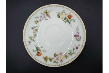 イギリス　WEDGWOOD(ウェッジウッド)　ミラベル　可憐な花模様が食卓を彩るトリオ4客セット　(R-085314)