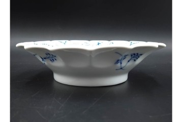 デンマーク製　ROYAL COPENHAGEN(ロイヤルコペンハーゲン)　ブルーフルーテッド プレイン プリンセス　ハイハンドルカップ&ソーサー・ラウンドディッシュ2点・ピックルディッシュセット　(R-085315)