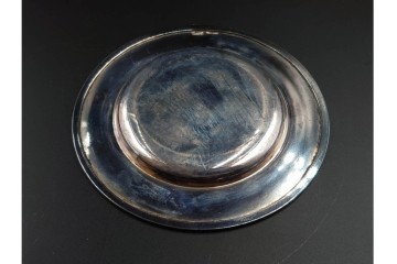 スペイン　VARO,S.A. VALENTI(バロッサバレンティ)　馬とユニコーンをかたどった金属製のトレイ・プレート・栓抜き3点セット　外箱付き　(R-085316)