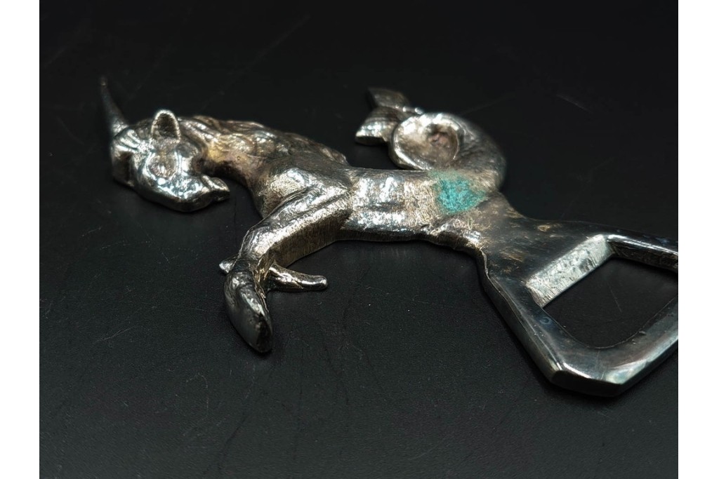 スペイン　VARO,S.A. VALENTI(バロッサバレンティ)　馬とユニコーンをかたどった金属製のトレイ・プレート・栓抜き3点セット　外箱付き　(R-085316)