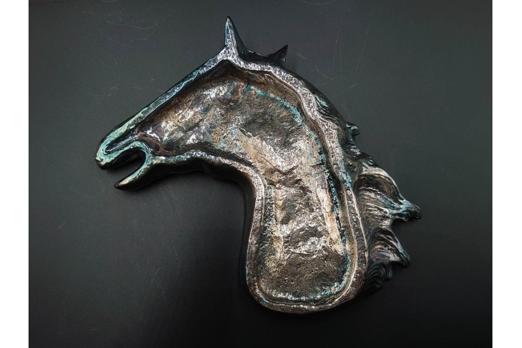 スペイン　VARO,S.A. VALENTI(バロッサバレンティ)　馬とユニコーンをかたどった金属製のトレイ・プレート・栓抜き3点セット　外箱付き　(R-085316)