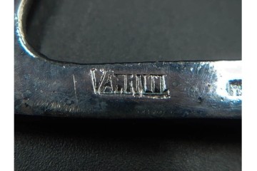 スペイン　VARO,S.A. VALENTI(バロッサバレンティ)　馬とユニコーンをかたどった金属製のトレイ・プレート・栓抜き3点セット　外箱付き　(R-085316)