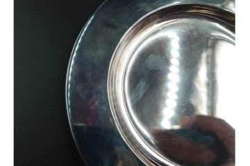 スペイン　VARO,S.A. VALENTI(バロッサバレンティ)　馬とユニコーンをかたどった金属製のトレイ・プレート・栓抜き3点セット　外箱付き　(R-085316)