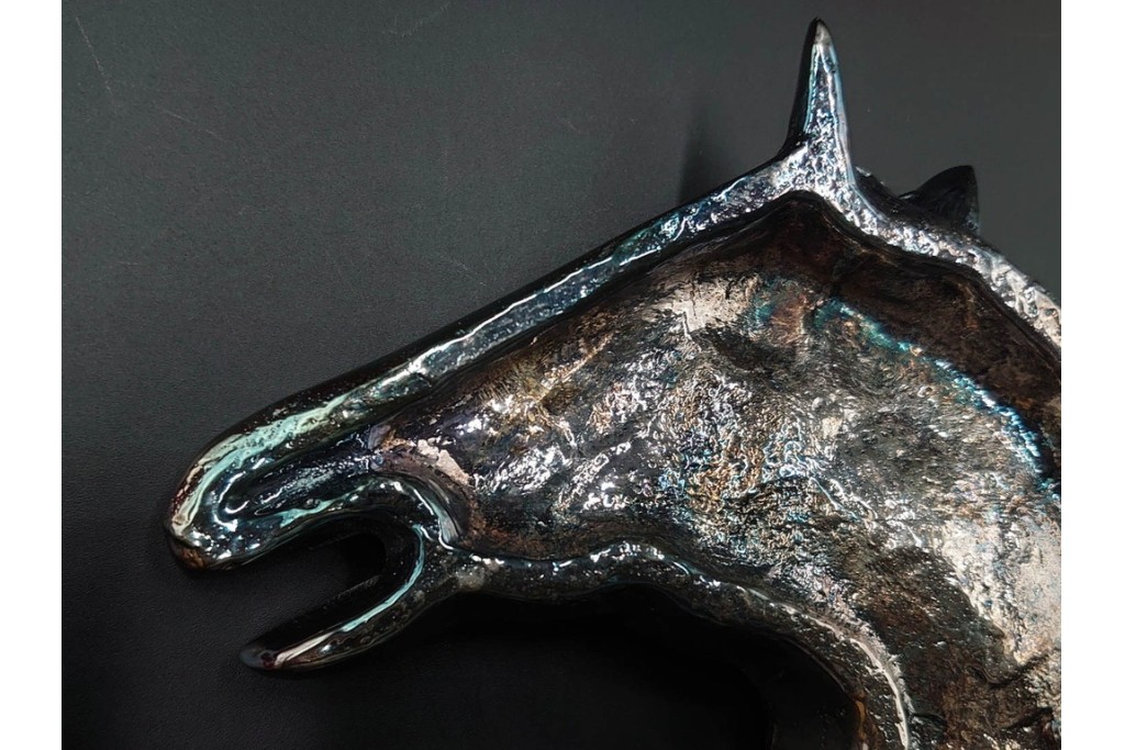 スペイン　VARO,S.A. VALENTI(バロッサバレンティ)　馬とユニコーンをかたどった金属製のトレイ・プレート・栓抜き3点セット　外箱付き　(R-085316)