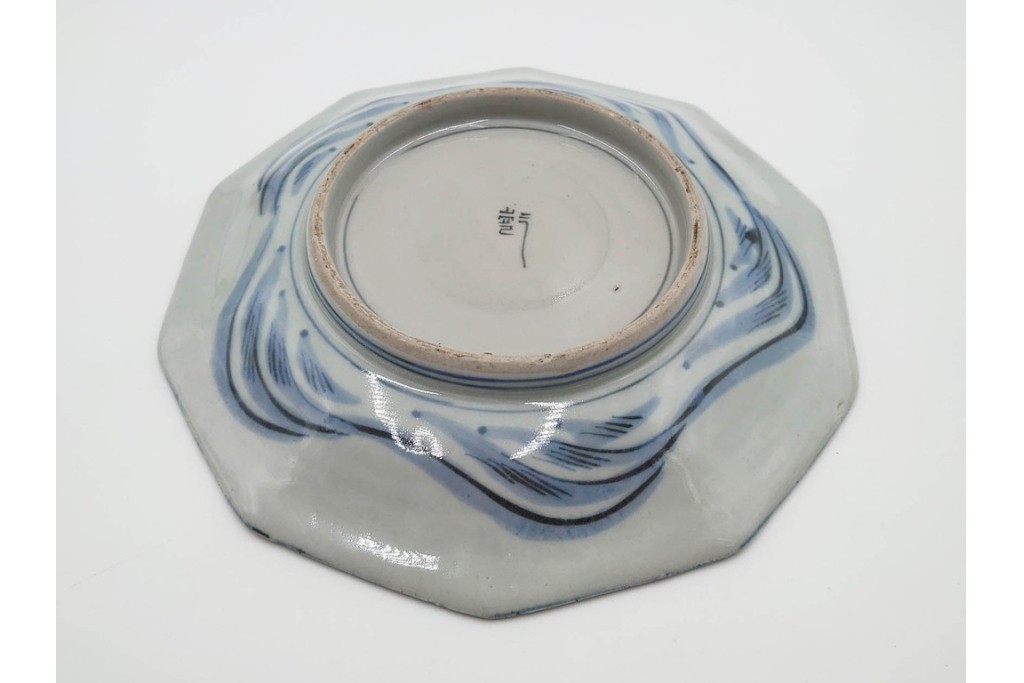 古伊万里　染付唐子絵皿(8.2寸)　染付十角皿(6.6寸)　金彩染錦皿(3.9寸)　サイズ違いの皿3枚セット　(R-085319)