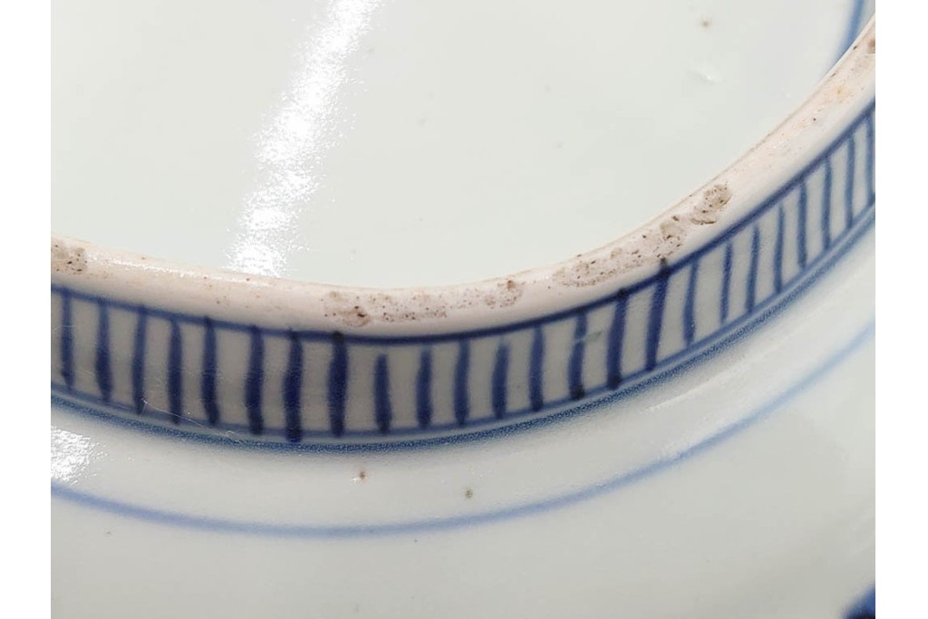 古伊万里　染付唐子絵皿(8.2寸)　染付十角皿(6.6寸)　金彩染錦皿(3.9寸)　サイズ違いの皿3枚セット　(R-085319)