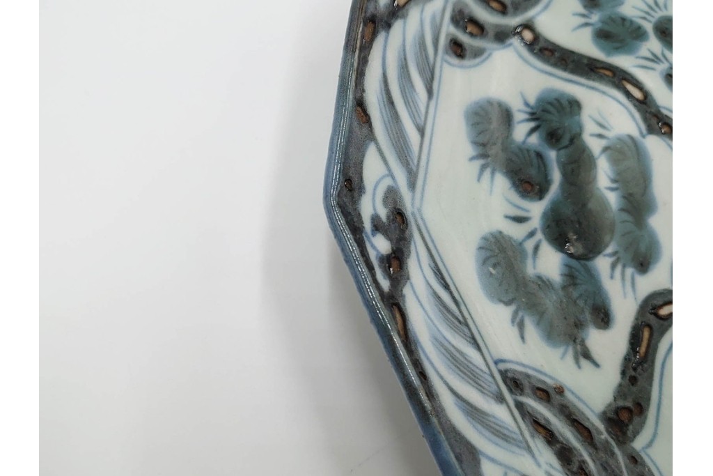 古伊万里　染付唐子絵皿(8.2寸)　染付十角皿(6.6寸)　金彩染錦皿(3.9寸)　サイズ違いの皿3枚セット　(R-085319)