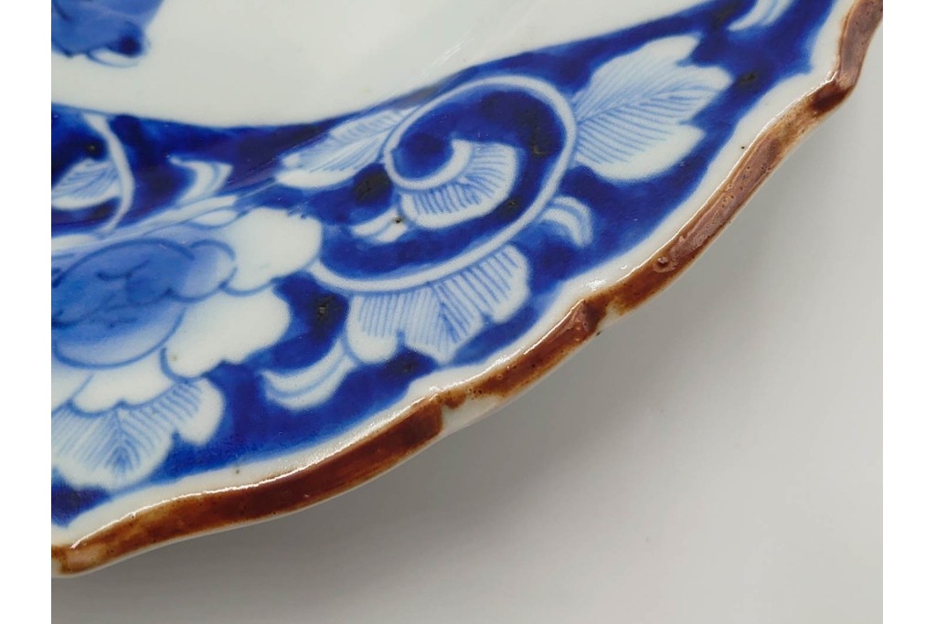 古伊万里　染付唐子絵皿(8.2寸)　染付十角皿(6.6寸)　金彩染錦皿(3.9寸)　サイズ違いの皿3枚セット　(R-085319)