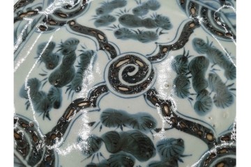 古伊万里　染付唐子絵皿(8.2寸)　染付十角皿(6.6寸)　金彩染錦皿(3.9寸)　サイズ違いの皿3枚セット　(R-085319)