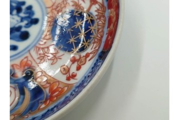 古伊万里　染付唐子絵皿(8.2寸)　染付十角皿(6.6寸)　金彩染錦皿(3.9寸)　サイズ違いの皿3枚セット　(R-085319)