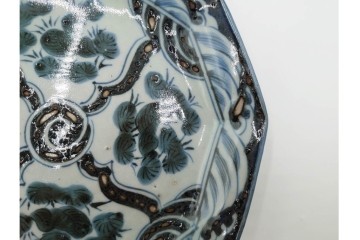 古伊万里　染付唐子絵皿(8.2寸)　染付十角皿(6.6寸)　金彩染錦皿(3.9寸)　サイズ違いの皿3枚セット　(R-085319)