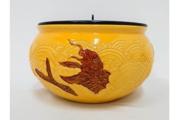 平安大示(手塚大示)　京焼　黄交趾荒磯の意匠が印象的な水指　共箱付き　(R-085320)