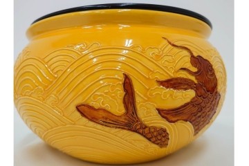 平安大示(手塚大示)　京焼　黄交趾荒磯の意匠が印象的な水指　共箱付き　(R-085320)