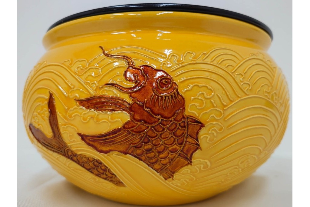 平安大示(手塚大示)　京焼　黄交趾荒磯の意匠が印象的な水指　共箱付き　(R-085320)