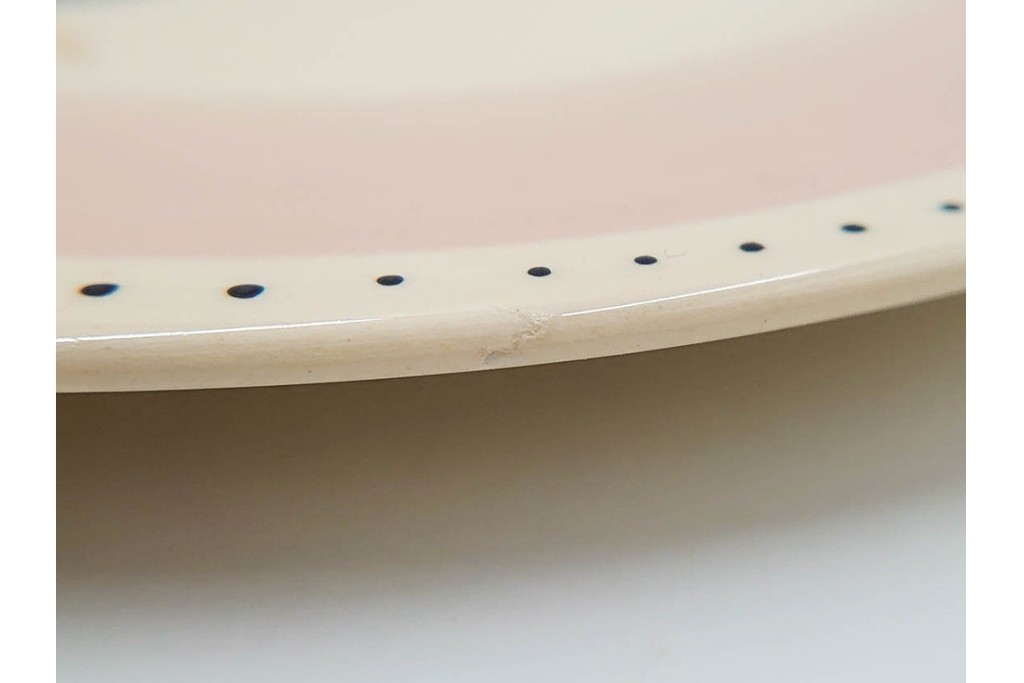 イギリスヴィンテージ　Susie Cooper(スージークーパー)　ツーリーフ　カップ&ソーサー・トリオ・プレート・トレイ　淡いピンクが可愛らしい洋食器セット　　(R-085322)