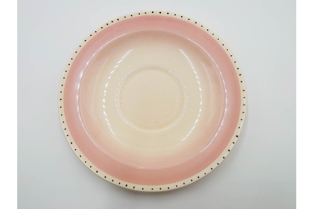 イギリスヴィンテージ　Susie Cooper(スージークーパー)　ツーリーフ　カップ&ソーサー・トリオ・プレート・トレイ　淡いピンクが可愛らしい洋食器セット　　(R-085322)