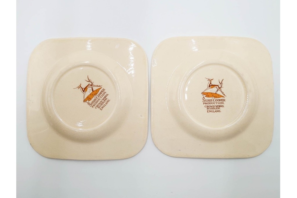 イギリスヴィンテージ　Susie Cooper(スージークーパー)　ツーリーフ　カップ&ソーサー・トリオ・プレート・トレイ　淡いピンクが可愛らしい洋食器セット　　(R-085322)