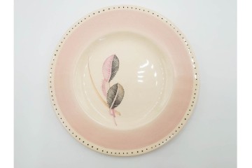 イギリスヴィンテージ　Susie Cooper(スージークーパー)　ツーリーフ　カップ&ソーサー・トリオ・プレート・トレイ　淡いピンクが可愛らしい洋食器セット　　(R-085322)