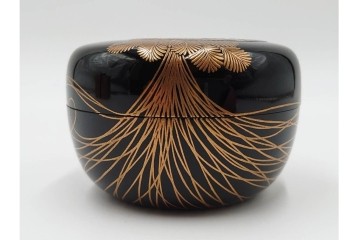 加賀蒔絵　漆芸　内梨地　螺鈿が華やかに輝く薬玉之図の棗　共箱付き　(R-085326)