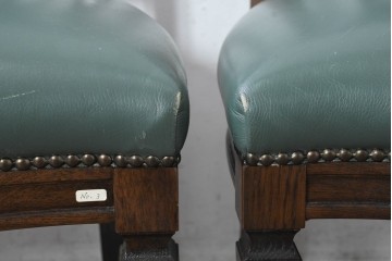 中古　美品　カリモク家具　domani(ドマーニ)　QUEENS LIFE(クイーンズライフ)　本革　上品なクラシカル装飾が映えるダイニングチェア3脚　セット現行定価約66万円相当　(R-085331)