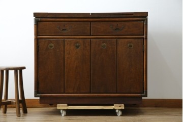 アメリカヴィンテージ　希少デザイン　DREXEL HERITAGE(ドレクセルヘリテイジ)　Accolade(アコレード)コレクション　天板拡張式　頑丈で質の高い作りのキャビネット　(R-085332)