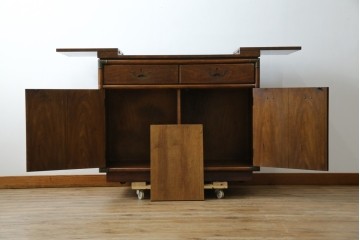 アメリカヴィンテージ　希少デザイン　DREXEL HERITAGE(ドレクセルヘリテイジ)　Accolade(アコレード)コレクション　天板拡張式　頑丈で質の高い作りのキャビネット　(R-085332)