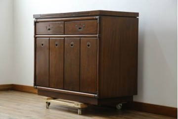 アメリカヴィンテージ　希少デザイン　DREXEL HERITAGE(ドレクセルヘリテイジ)　Accolade(アコレード)コレクション　天板拡張式　頑丈で質の高い作りのキャビネット　(R-085332)