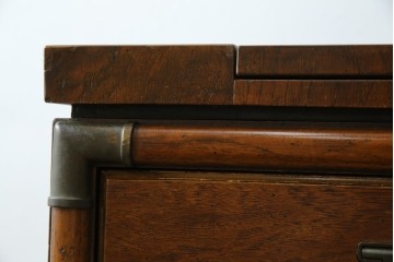 アメリカヴィンテージ　希少デザイン　DREXEL HERITAGE(ドレクセルヘリテイジ)　Accolade(アコレード)コレクション　天板拡張式　頑丈で質の高い作りのキャビネット　(R-085332)