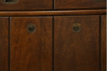 アメリカヴィンテージ　希少デザイン　DREXEL HERITAGE(ドレクセルヘリテイジ)　Accolade(アコレード)コレクション　天板拡張式　頑丈で質の高い作りのキャビネット　(R-085332)