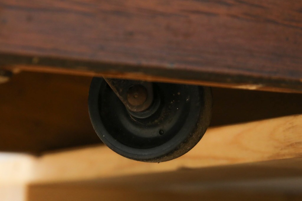 アメリカヴィンテージ　希少デザイン　DREXEL HERITAGE(ドレクセルヘリテイジ)　Accolade(アコレード)コレクション　天板拡張式　頑丈で質の高い作りのキャビネット　(R-085332)