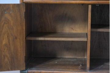 アメリカヴィンテージ　希少デザイン　DREXEL HERITAGE(ドレクセルヘリテイジ)　Accolade(アコレード)コレクション　天板拡張式　頑丈で質の高い作りのキャビネット　(R-085332)