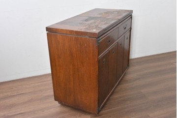 アメリカヴィンテージ　希少デザイン　DREXEL HERITAGE(ドレクセルヘリテイジ)　Accolade(アコレード)コレクション　天板拡張式　頑丈で質の高い作りのキャビネット　(R-085332)