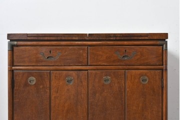 アメリカヴィンテージ　希少デザイン　DREXEL HERITAGE(ドレクセルヘリテイジ)　Accolade(アコレード)コレクション　天板拡張式　頑丈で質の高い作りのキャビネット　(R-085332)