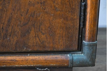 アメリカヴィンテージ　希少デザイン　DREXEL HERITAGE(ドレクセルヘリテイジ)　Accolade(アコレード)コレクション　天板拡張式　頑丈で質の高い作りのキャビネット　(R-085332)