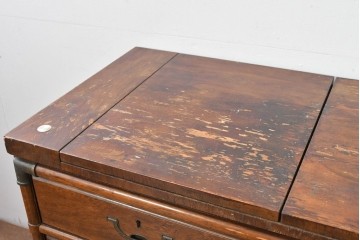 アメリカヴィンテージ　希少デザイン　DREXEL HERITAGE(ドレクセルヘリテイジ)　Accolade(アコレード)コレクション　天板拡張式　頑丈で質の高い作りのキャビネット　(R-085332)