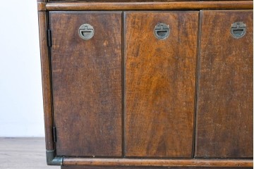 アメリカヴィンテージ　希少デザイン　DREXEL HERITAGE(ドレクセルヘリテイジ)　Accolade(アコレード)コレクション　天板拡張式　頑丈で質の高い作りのキャビネット　(R-085332)