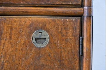 アメリカヴィンテージ　希少デザイン　DREXEL HERITAGE(ドレクセルヘリテイジ)　Accolade(アコレード)コレクション　天板拡張式　頑丈で質の高い作りのキャビネット　(R-085332)