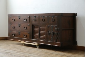 和製アンティーク　天板欅(ケヤキ)材　一枚板の風合い豊かな時代箪笥ローボード　(R-085333)