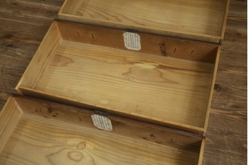 和製アンティーク　天板欅(ケヤキ)材　一枚板の風合い豊かな時代箪笥ローボード　(R-085333)