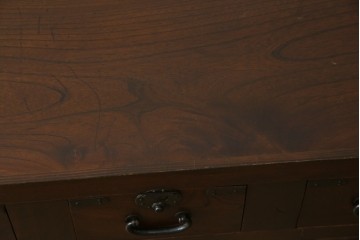 和製アンティーク　天板欅(ケヤキ)材　一枚板の風合い豊かな時代箪笥ローボード　(R-085333)