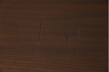 和製アンティーク　天板欅(ケヤキ)材　一枚板の風合い豊かな時代箪笥ローボード　(R-085333)